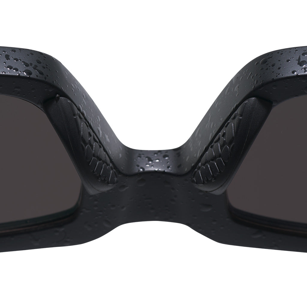 Lowbones_blacking_out_product_6_detail_72f1771c-89da-4397-96fd-6ca1525ba854