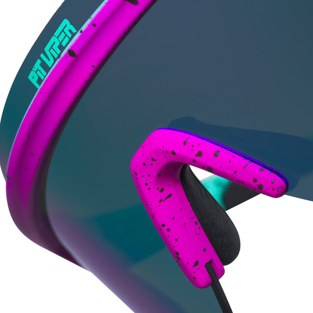 Skysurfer_artificial_product_.8_detail_61f0f343-dd10-4c0a-9743-a00dade56c31